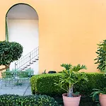 Granada Inn